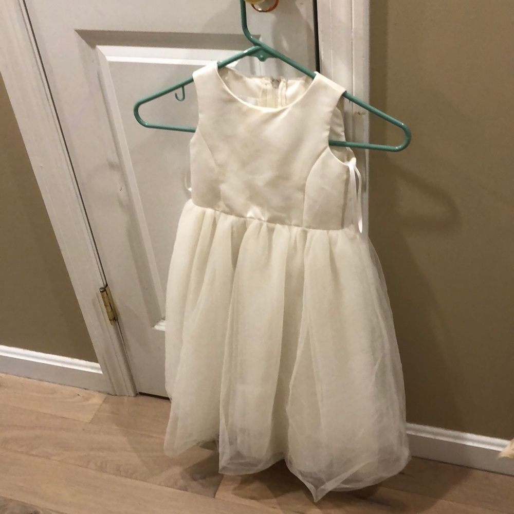 David’s bridal flower girl dress size 3